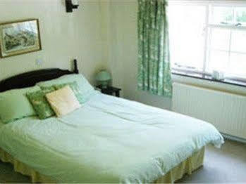 Mannings Heath Hotel Horsham Ngoại thất bức ảnh